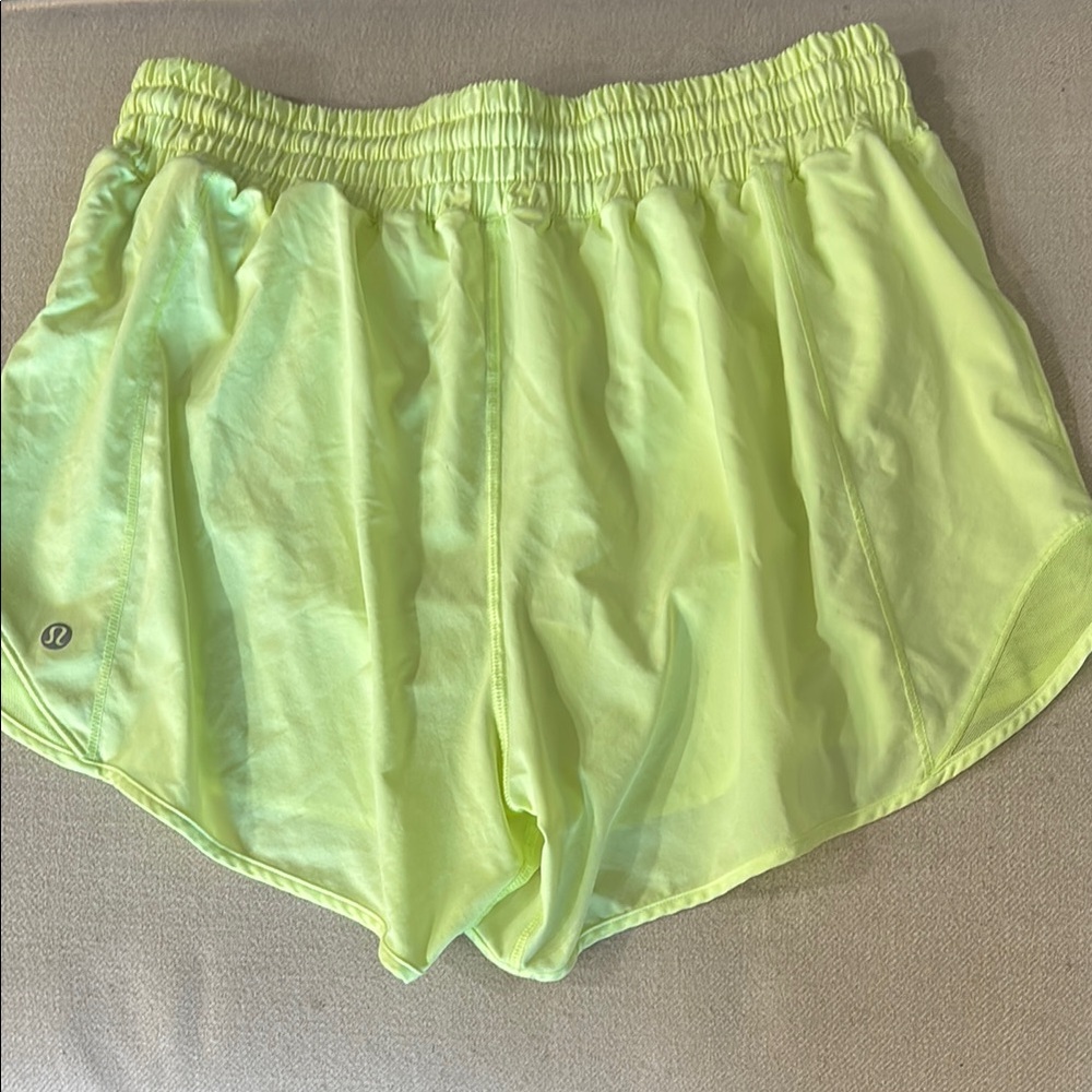 Lululemon Hotty Hot High-Rise Lined Short 4in size 10